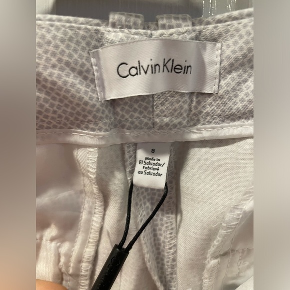 Calvin Klein white and grey dots pattern pants with belt - Picture 14 of 14